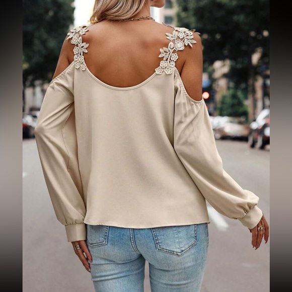 Boho floral applique cold shoulder blouse - Picture 3 of 15